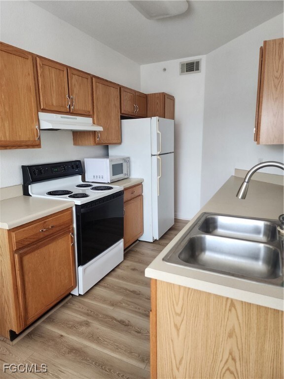 7915 Preserve Cir unit 222, Naples, FL 34119 - photo 2