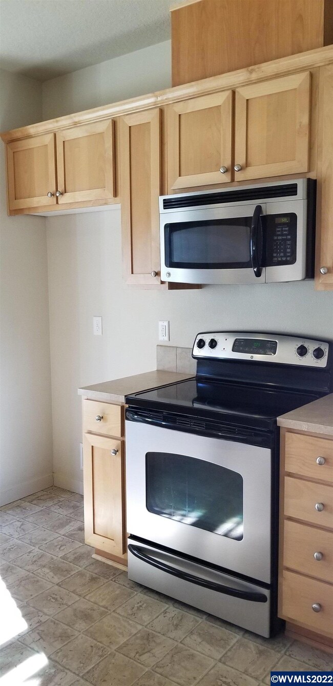 898 Harbour Ln NE, Keizer, OR 97303 - photo 6