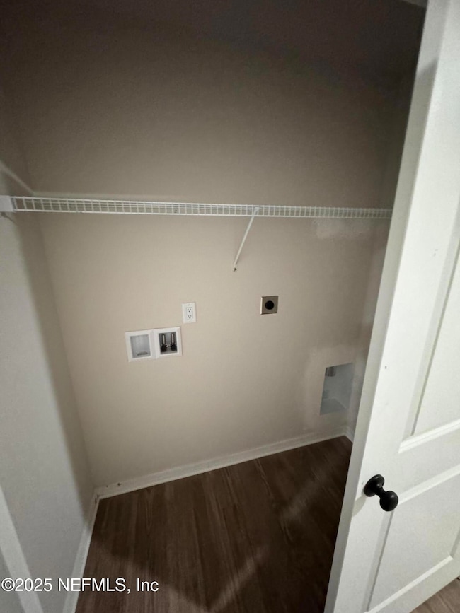 Washer & Dryer hookup