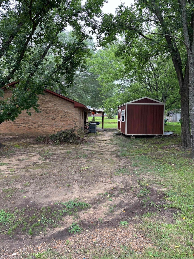 320 S Lewis St, Mineral Springs, AR 71851 - photo 4