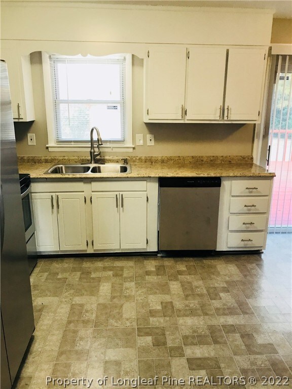 7566 Jennings Ln unit 2, Fayetteville, NC 28303 - photo 4