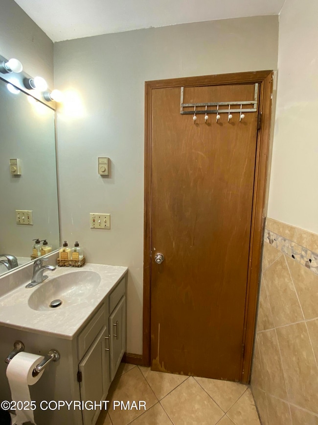 6119 Decker Rd, Bushkill, PA 18324 - photo 7