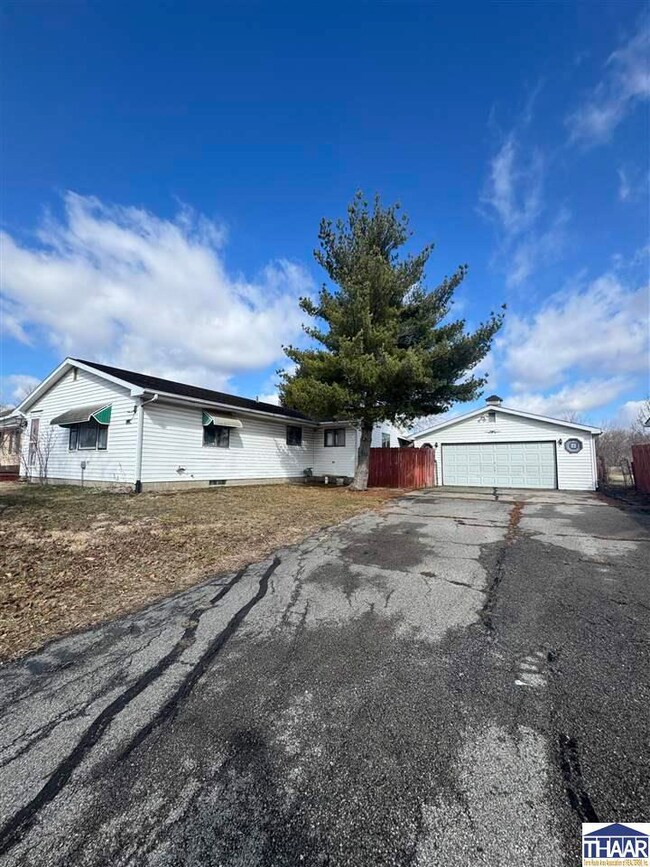 936 E Sunset Pike Dr, Terre Haute, IN 47802 - photo 3