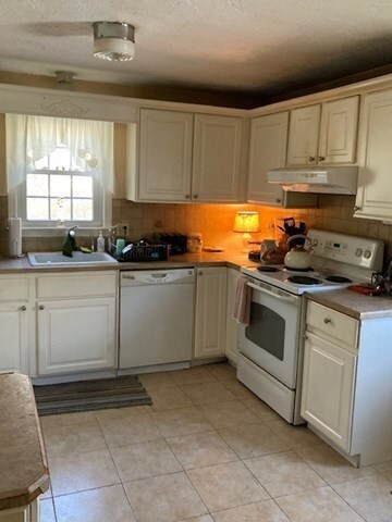 1 Winslow Ln, Wareham, MA 02571 - photo 2