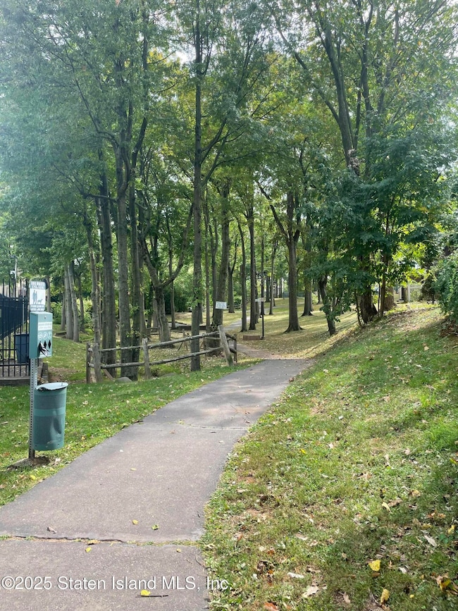 38 Cypress Loop, Staten Island, NY 10309 - photo 4