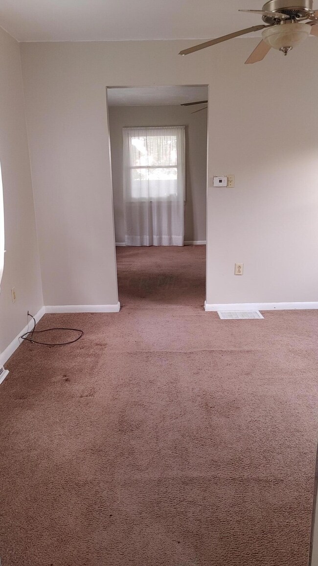 449 Bartram Ave, Marion, OH 43302 - photo 2