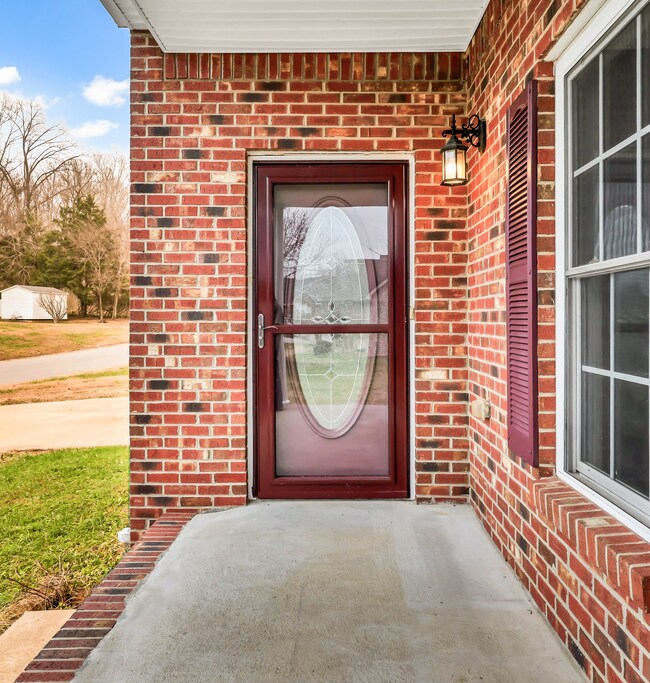 154 Derwent Dr, Clarksville, TN 37040 - photo 7