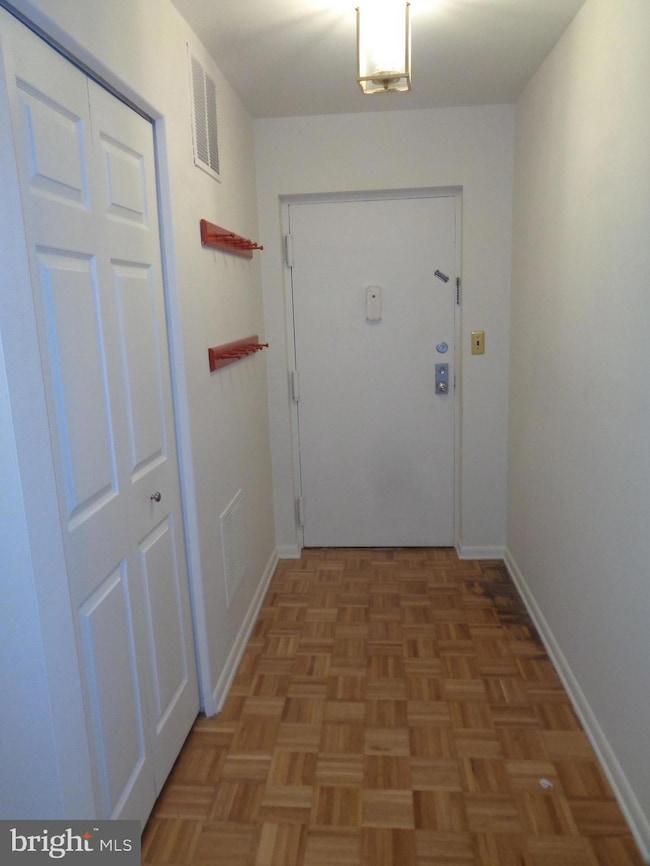 6 Bailiffs Ct unit 301, Lutherville Timonium, MD 21093 - photo 2