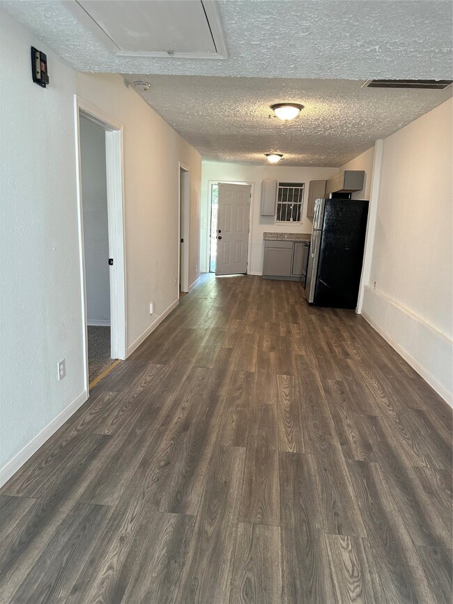 978 Ringold St unit B, Houston, TX 77088 - photo 4