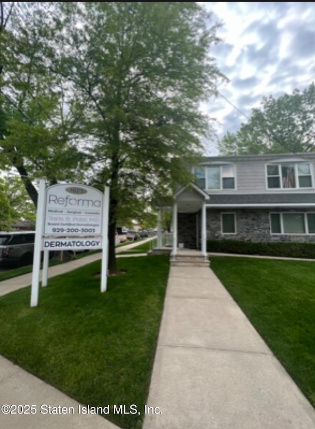 1023 Forest Hill Rd, Staten Island, NY 10314 - photo 3