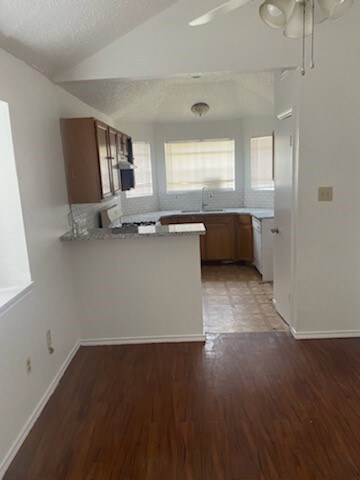 5734 Gineridge Dr, Houston, TX 77053 - photo 3