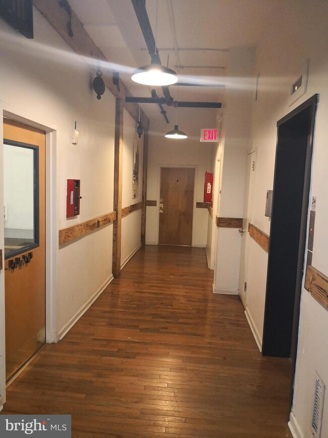 1020 Hamilton St unit 206, Philadelphia, PA 19123 - photo 4