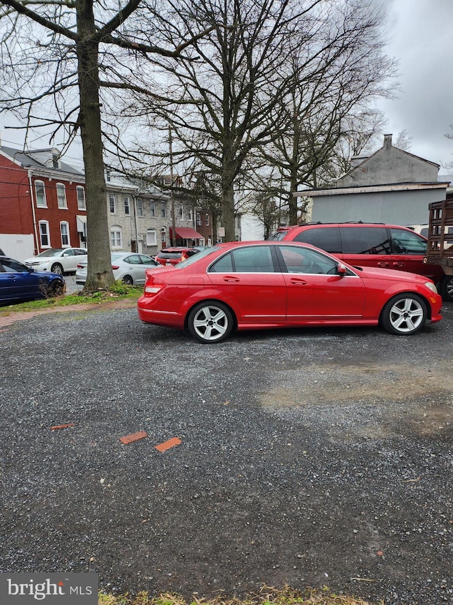 646 Bingaman St, Reading, PA 19602 - photo 3