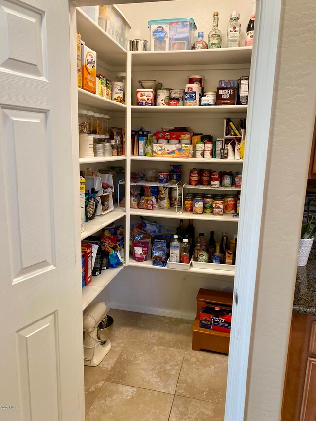 Kitchen pantry