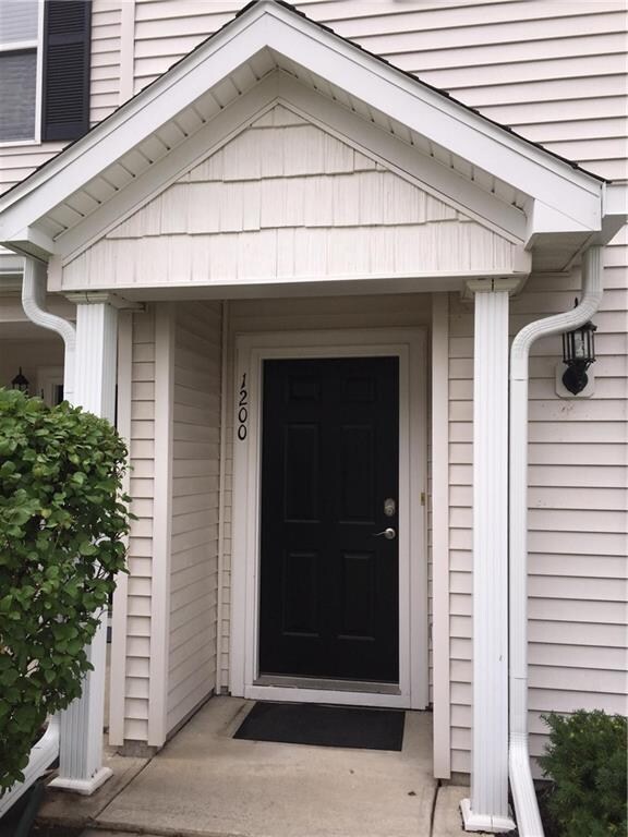 12155 Pebble St unit 1200, Fishers, IN 46038 - photo 2