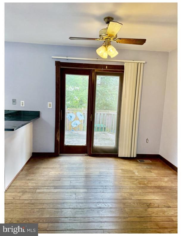 10 Meadow Grass Ct, Gaithersburg, MD 20878 - photo 5