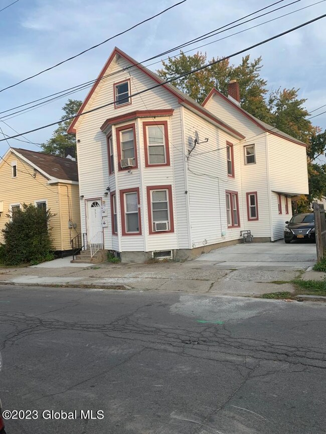 351 Schenectady St, Schenectady, NY 12307 - photo 2