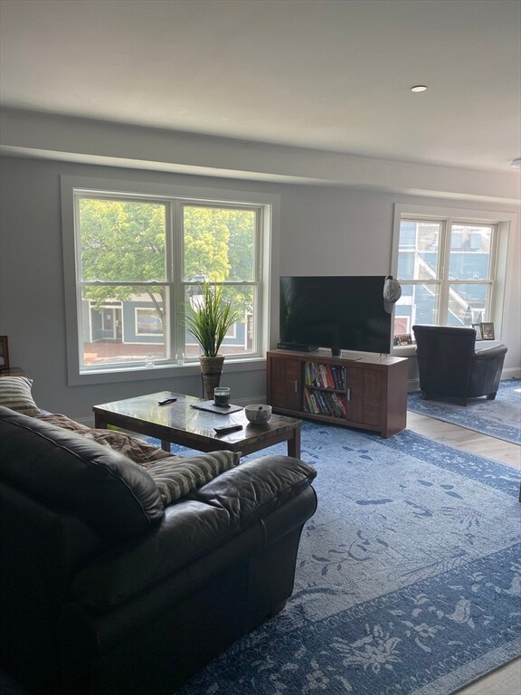 75 Wharf St unit 203, Salem, MA 01970 - photo 2