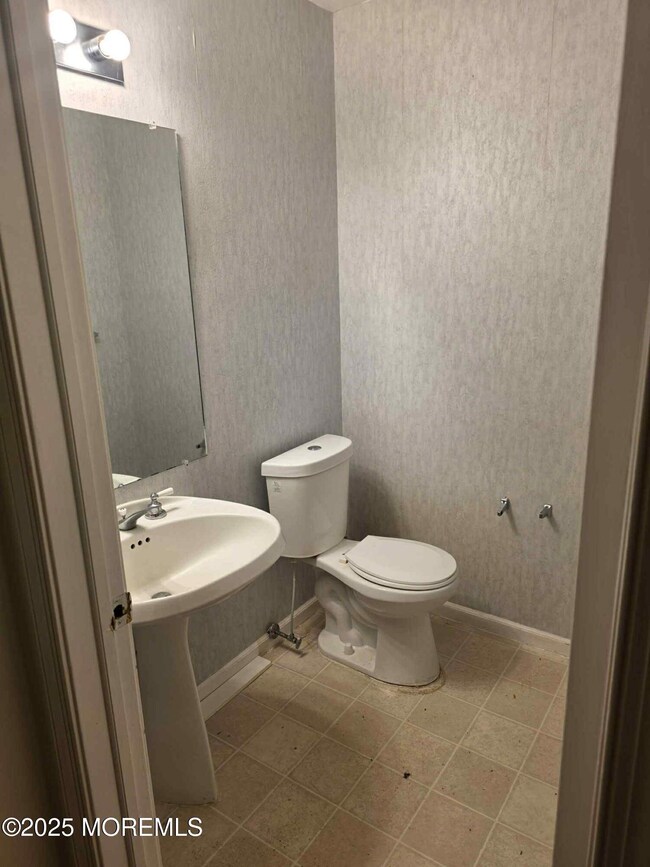 1111B Thornbury Ln unit 1111B, Manchester, NJ 08759 - photo 5