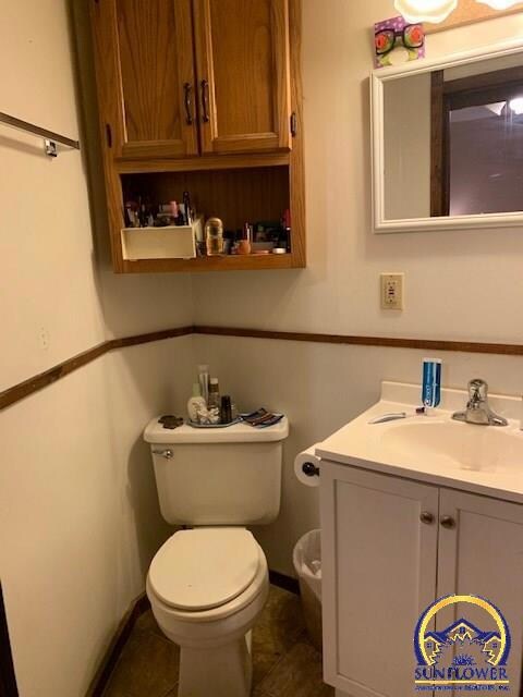 6801 SW Crestwood Dr, Topeka, KS 66619 - photo 7