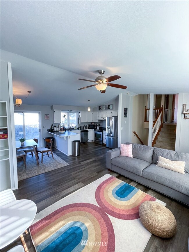 27309 Country Place NW, Stanwood, WA 98292 - photo 5