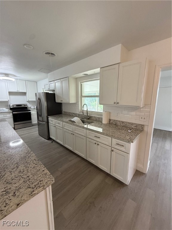 4902 Nassau Ct, Cape Coral, FL 33904 - photo 7