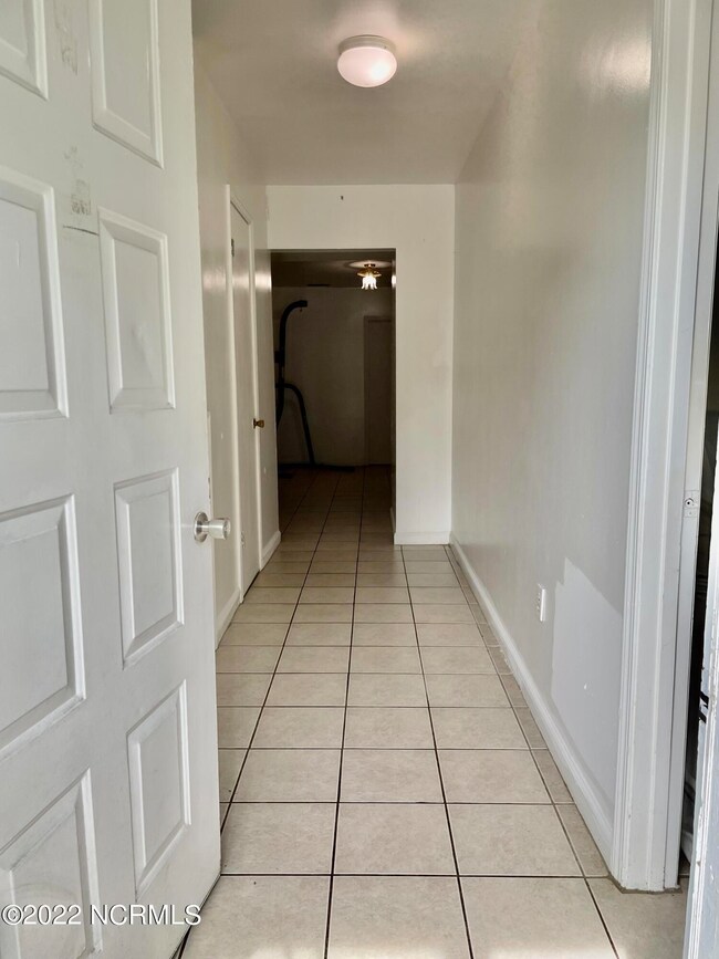 100 Villa Dr, Jacksonville, NC 28546 - photo 3