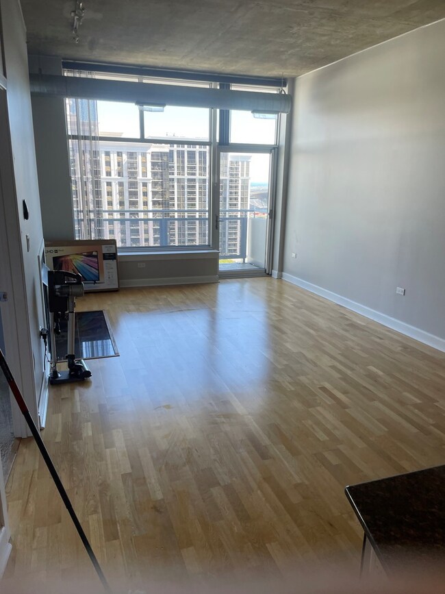 Museum Park Lofts II unit 1612, Chicago, IL 60605 - photo 2