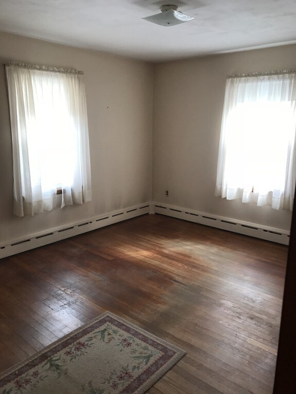 77 Moore St, Chicopee, MA 01013 - photo 7