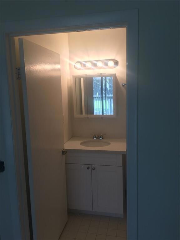 315 Meadows Cir, Boynton Beach, FL 33436 - photo 6