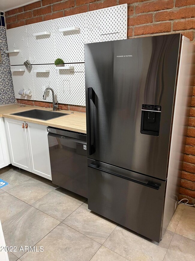 NEW FRIDGE & DISHWASHER