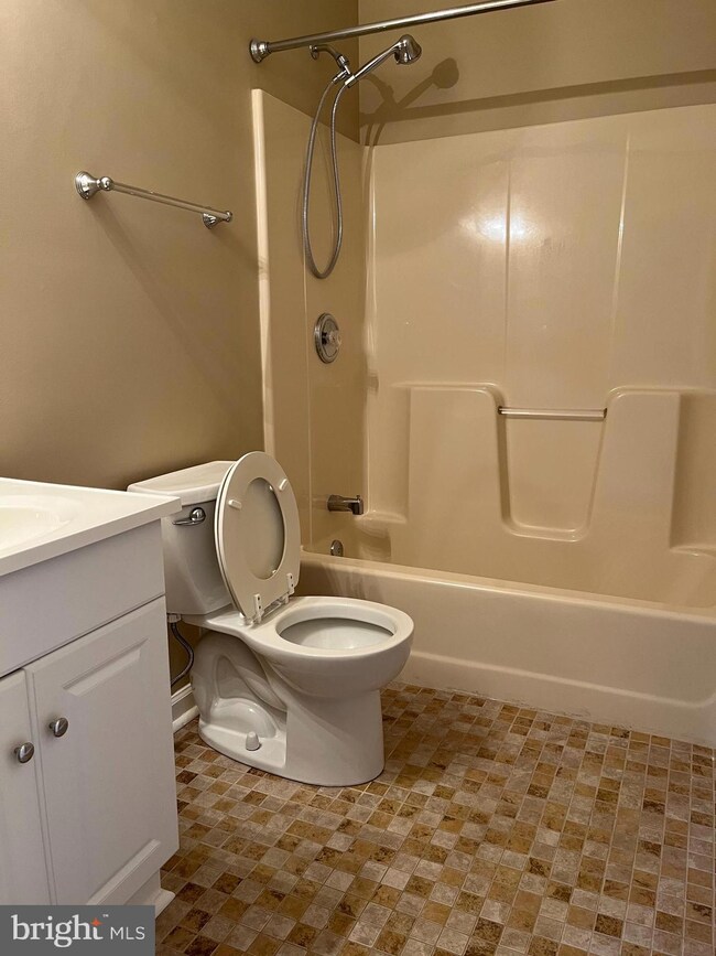 114 11 Timberlake Terrace unit 11, Stephens City, VA 22655 - photo 5