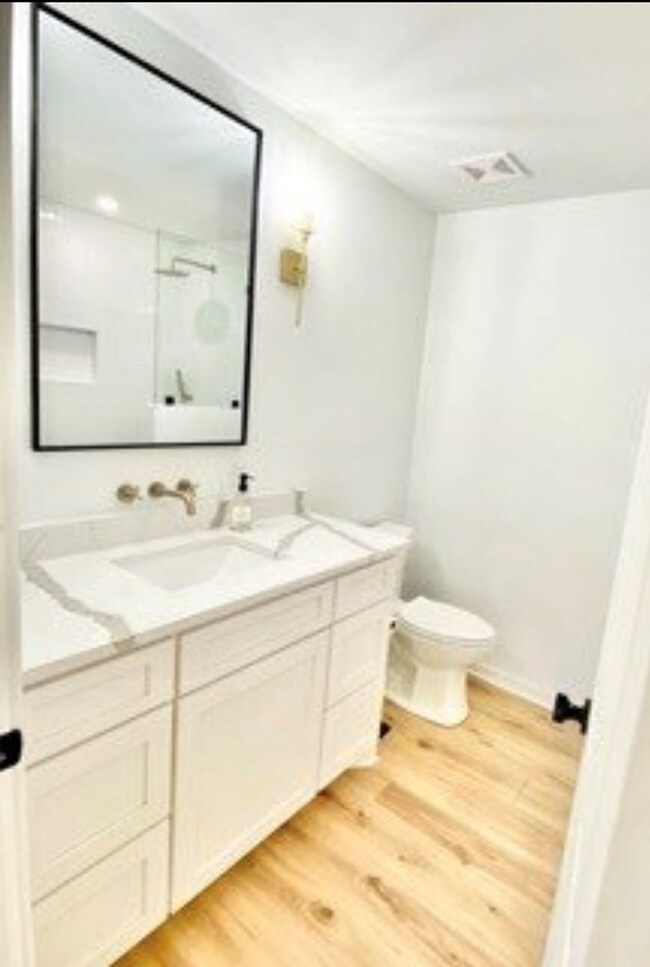 505 W Peach St, Fredericksburg, TX 78624 - photo 7