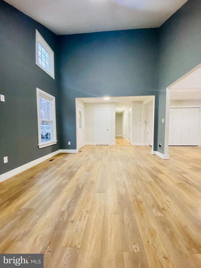 1317 Aquia Dr, Stafford, VA 22554 - photo 5