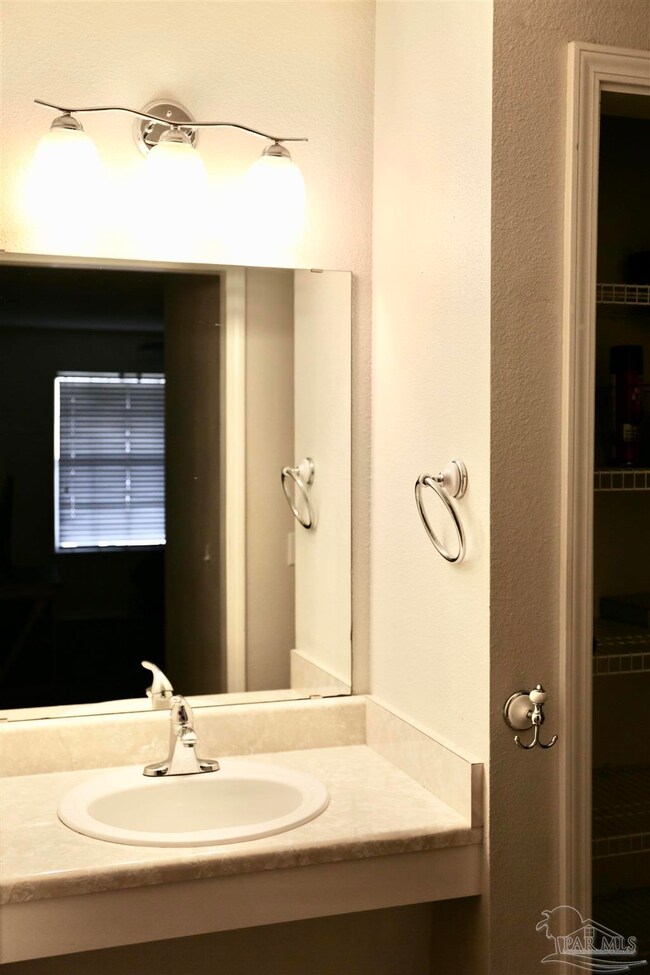 2507 Trailwood Dr, Cantonment, FL 32533 - photo 4