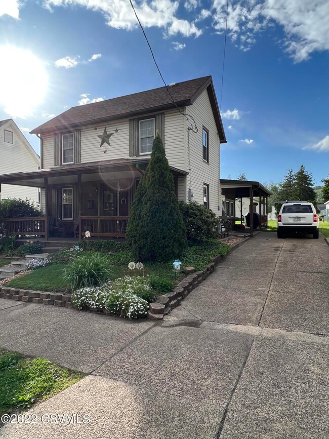 209 E 14th St, Berwick, PA 18603 - photo 5