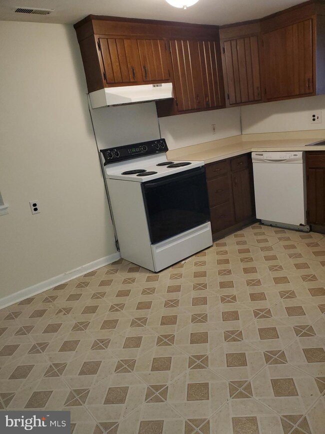 500 Tennis Ave, Ambler, PA 19002 - photo 3