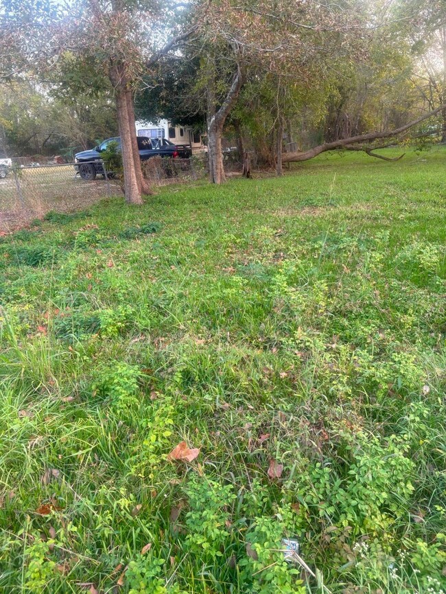 2379 Pope St, Beaumont, TX 77703 - photo 5