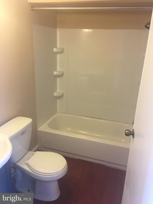 1427 Harford Square Dr, Edgewood, MD 21040 - photo 5