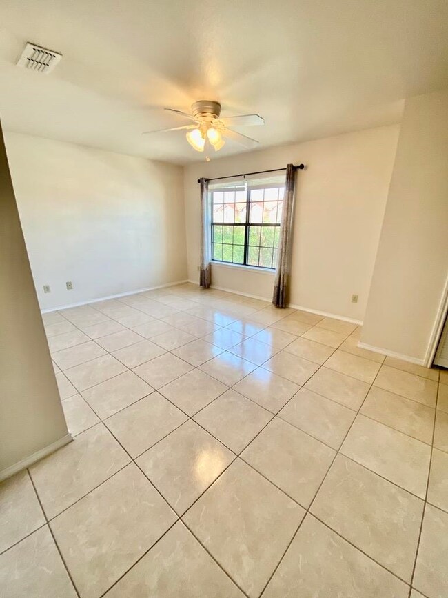 100 Ramon Cardenas Dr unit D, Del Rio, TX 78840 - photo 6