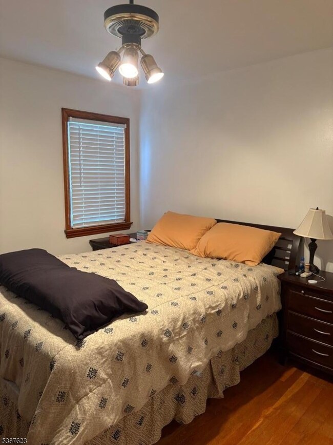 91 Birchwood Dr, Elmwood Park, NJ 07407 - photo 7