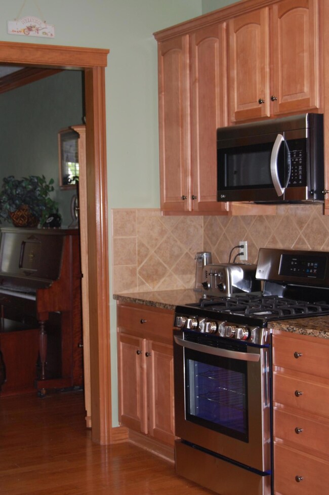 New Gas Range and Microwave