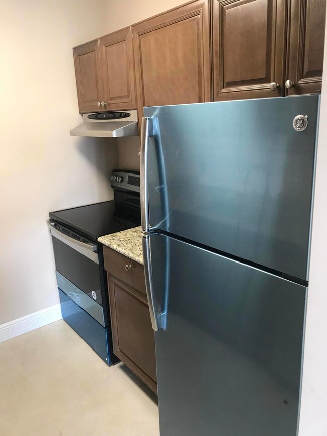 1758 Abbey Rd unit 204A, West Palm Beach, FL 33415 - photo 7