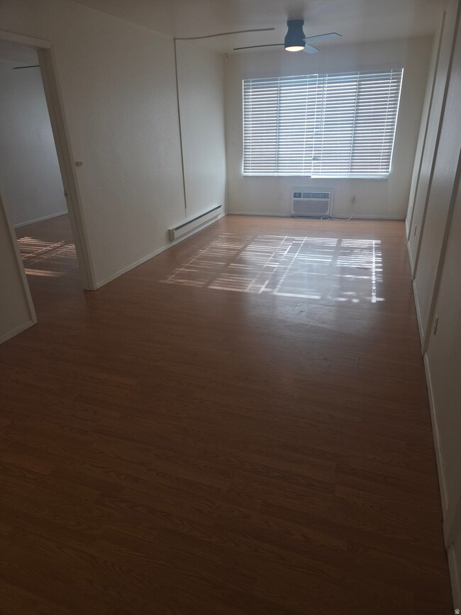 731 S 300 E unit G 310, Salt Lake City, UT 84111 - photo 5