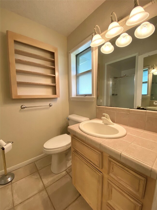 1609 Edna Ave, Bay City, TX 77414 - photo 7