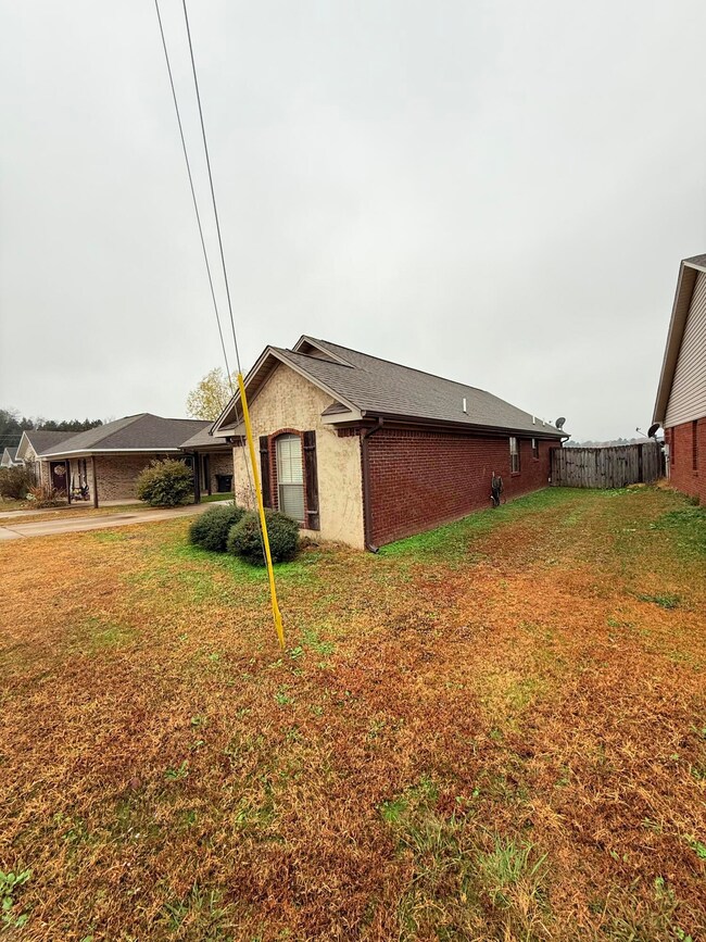 125 Mike Ave, Guntown, MS 38849 - photo 5