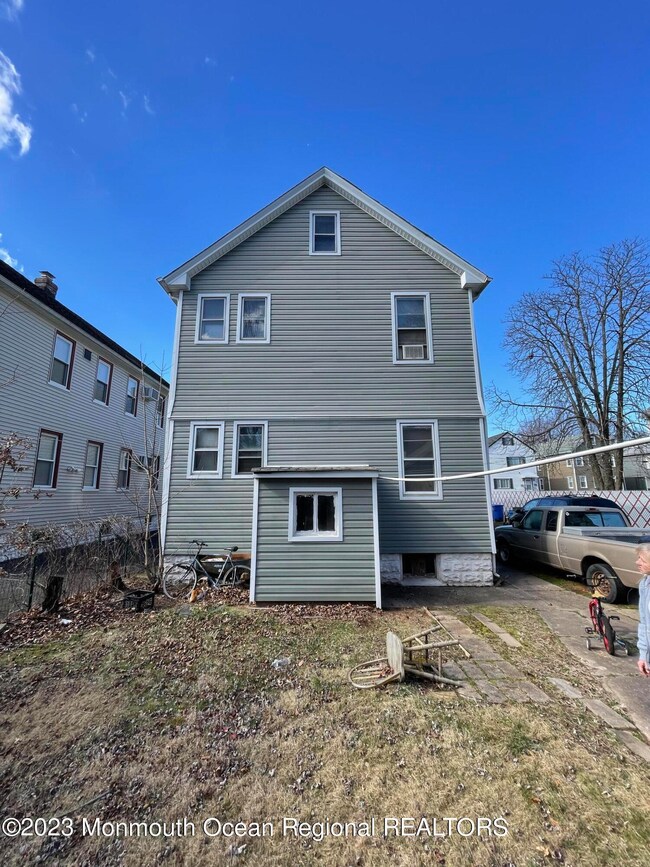 201 W 16th St, Linden, NJ 07036 - photo 2