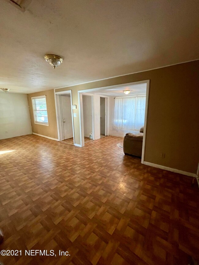 7922 Cocoa Ave, Jacksonville, FL 32211 - photo 7
