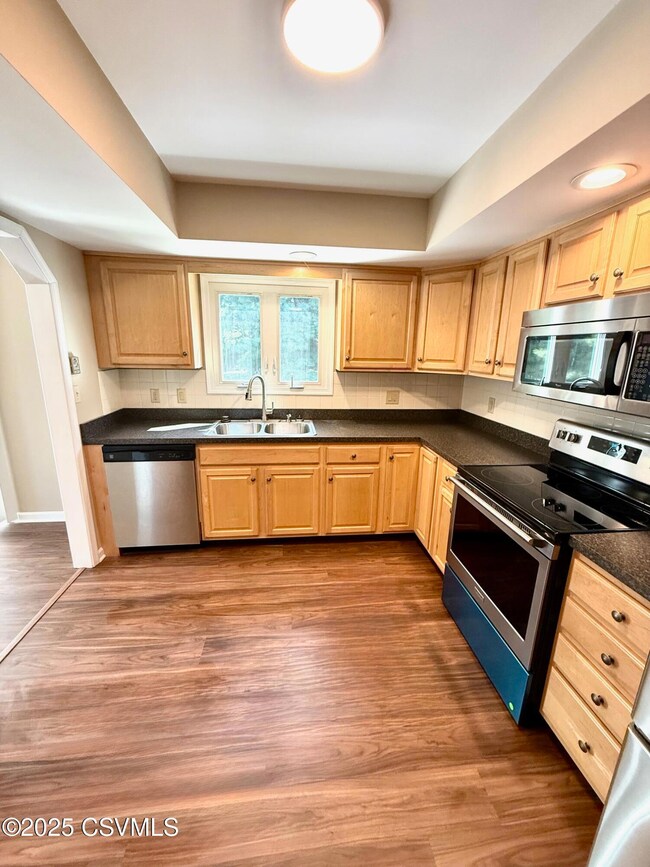 201 Oak Ln, Lewisburg, PA 17837 - photo 5