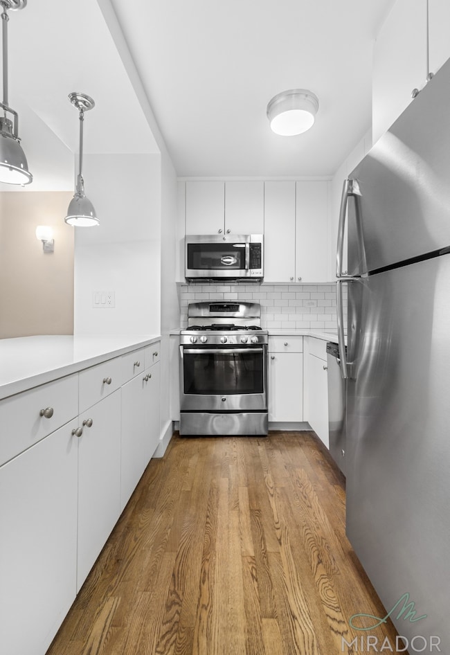 330 E 39th St unit 3R, New York, NY 10016 - photo 4